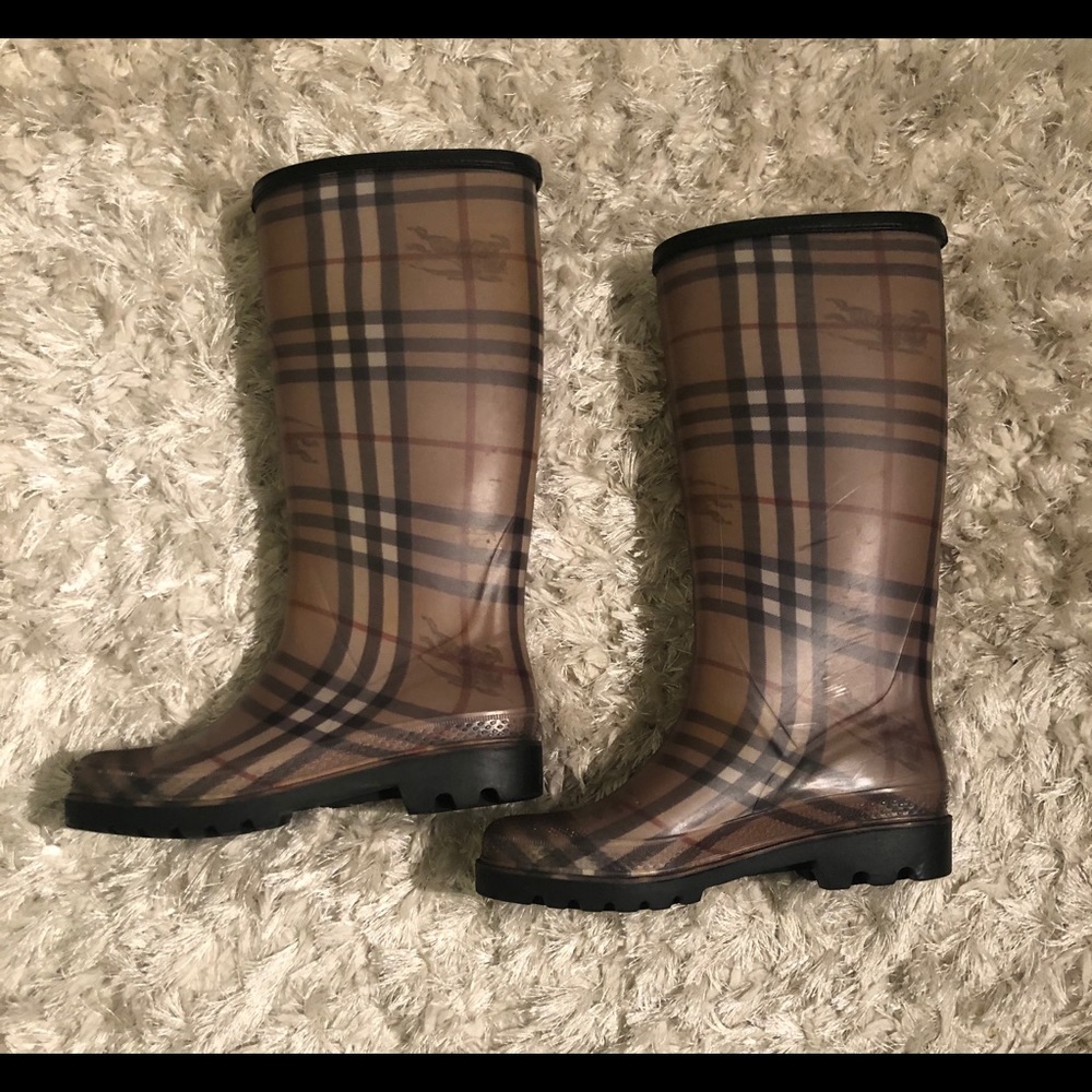 Classic Burberry rain boots